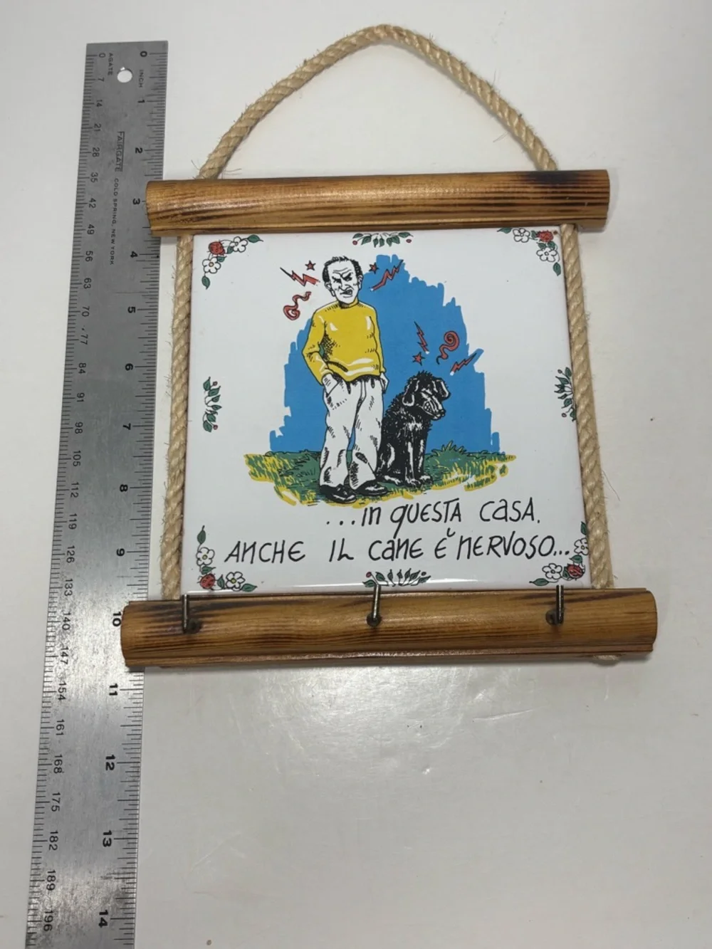 Vintage Italian Saying Ceramic Wall Plaque Key Holder with Dog Illustration